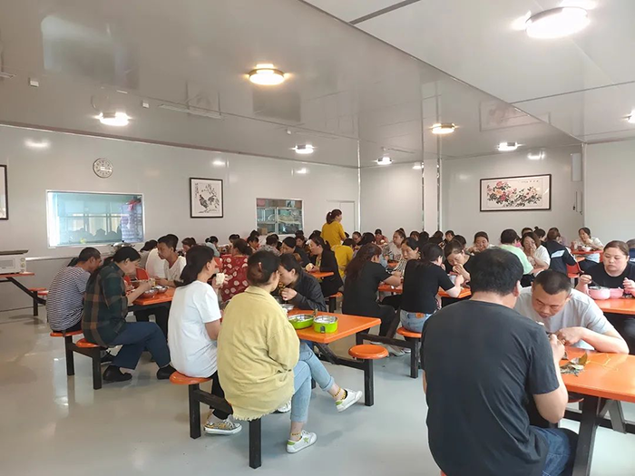 悠悠粽香飄幸福，濃情端午暖人心